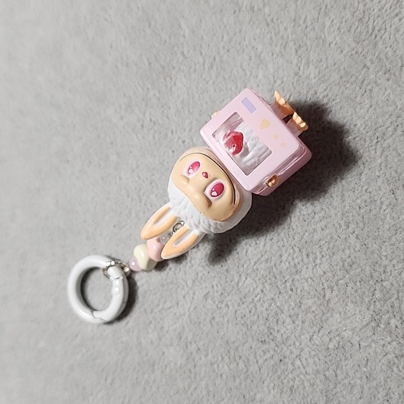 Cute Labubu Keychain - Picture 3 of 4